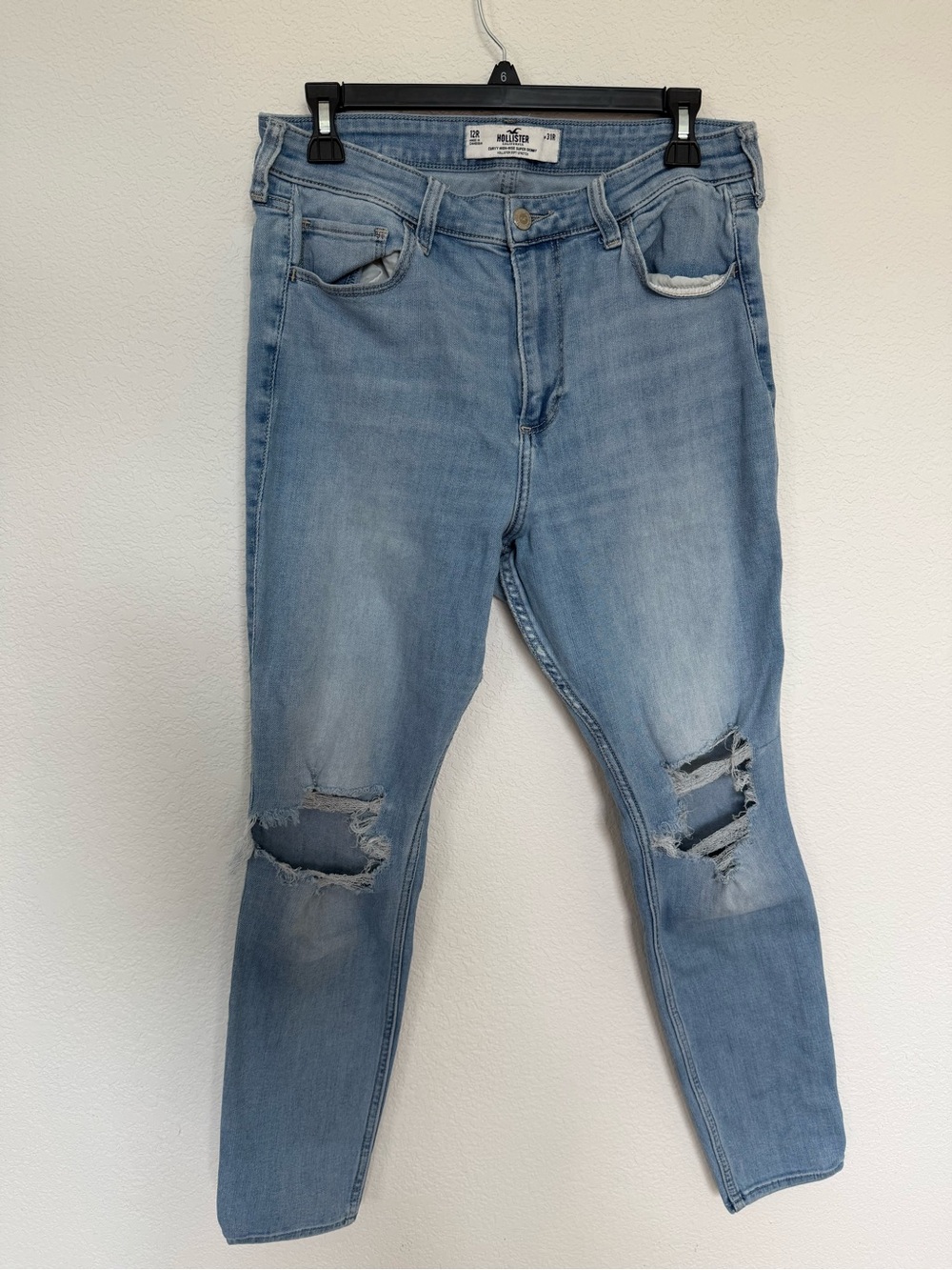 Hollister Curvy High-Rise Super Skinny Distressed Jeans Women’s Size 12R 31R